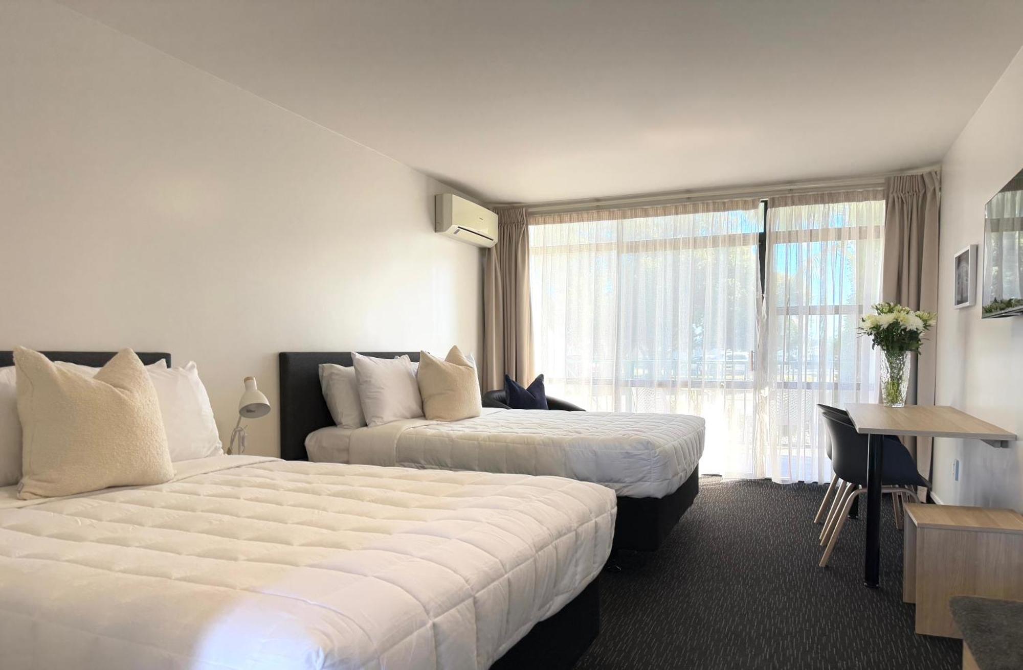 Bluewater Hotel Napier Exterior photo